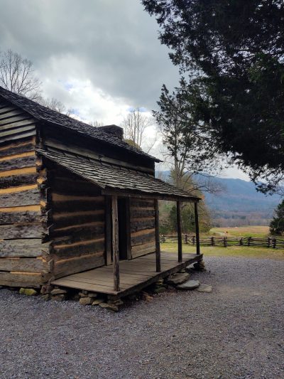 John Oliver cabin in Cades Cover inside Great Smoky Mountain National Park | Photo: Jamie May | RV Today